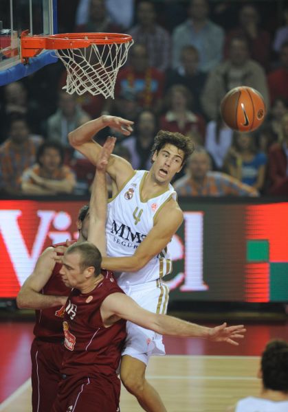 次进攻与突 次进攻与突