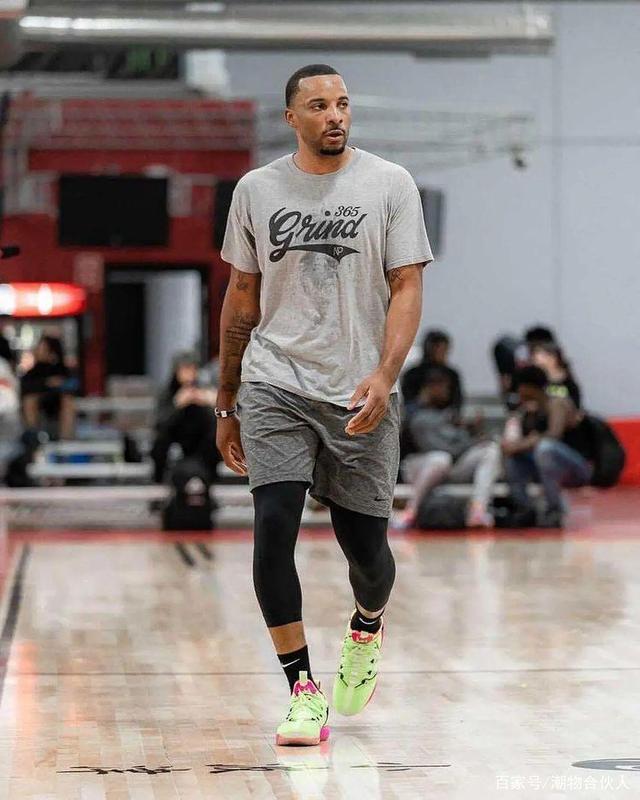 洛夫顿两双 洛夫顿两双